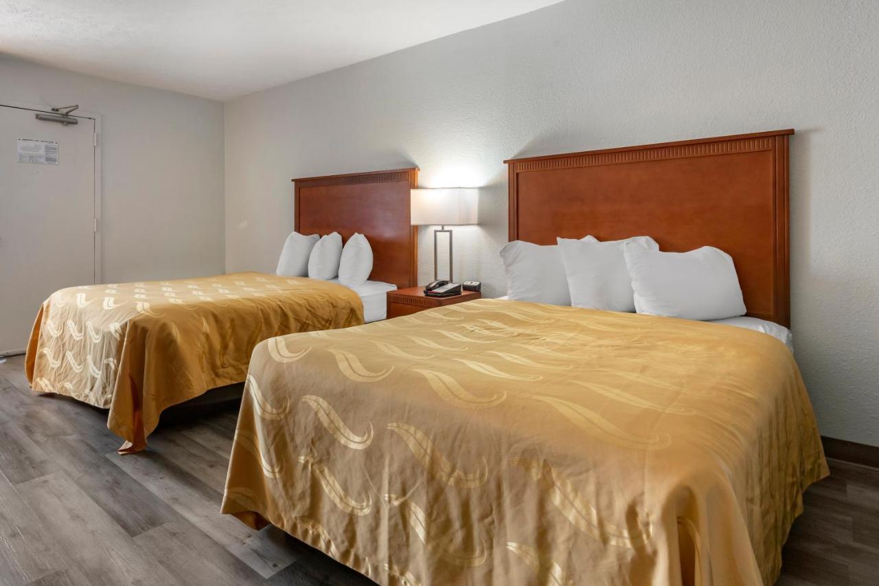 Quality Inn Fayetteville Near Fort Bragg Esterno foto