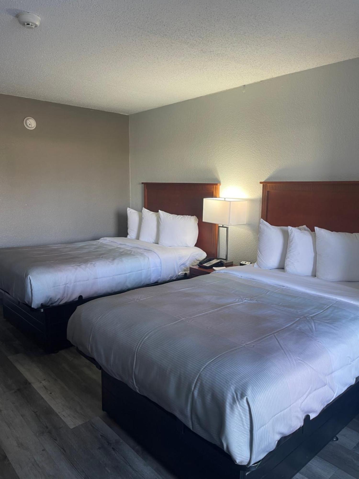 Quality Inn Fayetteville Near Fort Bragg Esterno foto