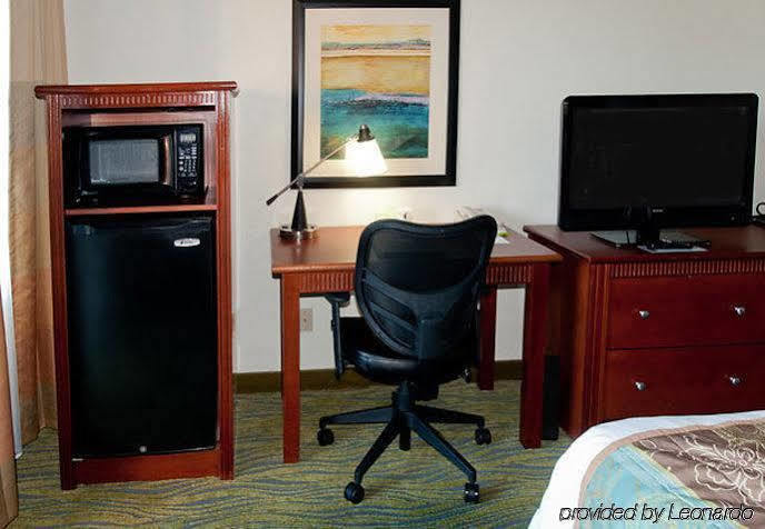 Quality Inn Fayetteville Near Fort Bragg Esterno foto